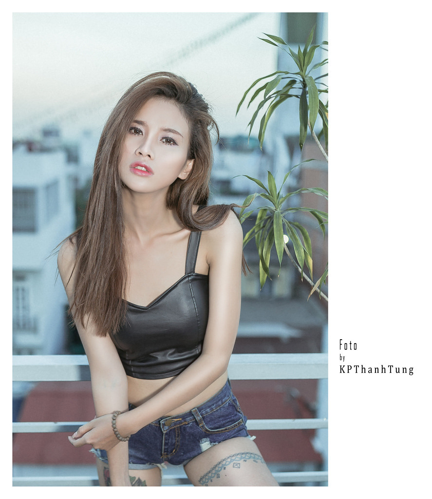 乳房与月亮
